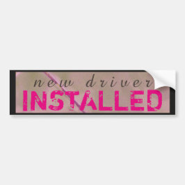 Rolig Ny Förare Installerad Rosa Svart Bildekal