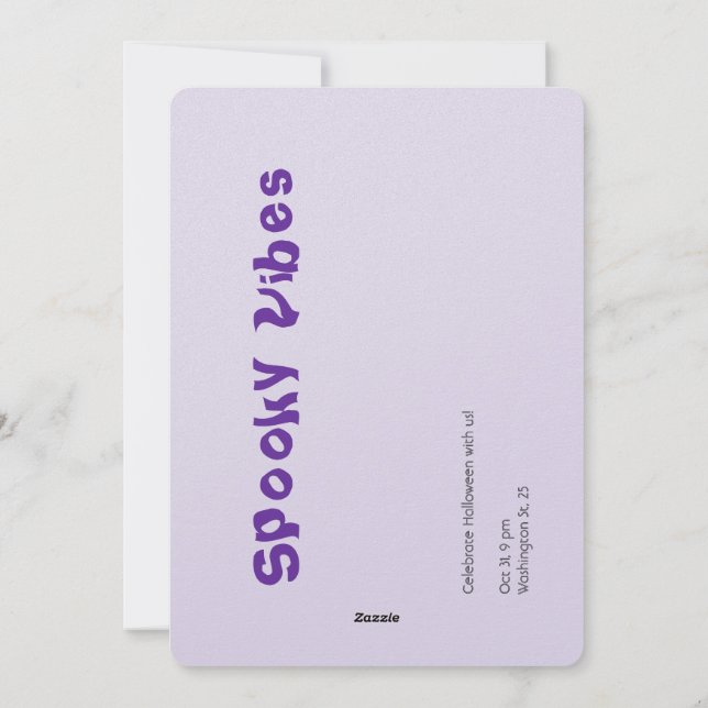 Rolig och häxig lila Halloween-typografi konst Julkort (Baksida)