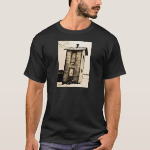 Rolig Outhousevintage för två berättelse Tee Shirt