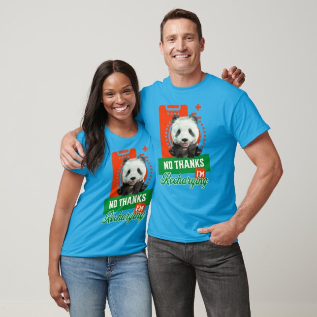 Rolig Panda Laddar Design För Introvert Batteri T Shirt (Unisex)