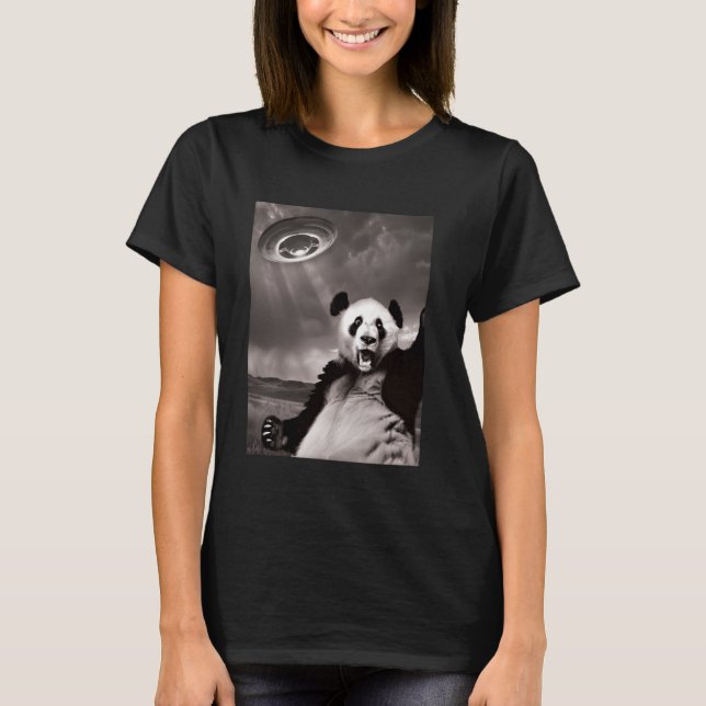 Rolig Panda UFO Selfie T Shirt (Framsida)