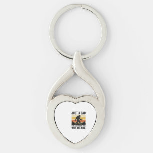 Rolig Pappa Kom Tillbaka Med Mjölk Vintage Tröja_1 Twisted Heart Silverfärgad Nyckelring