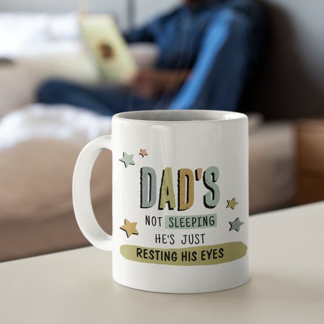 Rolig Pappa Mugg Gåva 'Vilar hans ögon' (Skapare uppladdad)