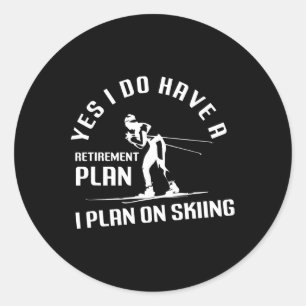 Rolig Pensionär Skiing  Runt Klistermärke