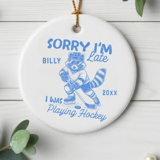 Rolig Personlig Tvättbjörn Hockeyspelare Ornament
