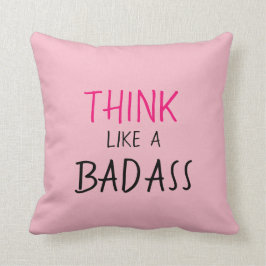 ROLIG PILLOW_GIRLY "TÄNKANÅGOT LIKNANDE A BADASS KUDDE