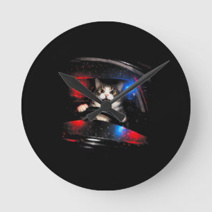 Rolig Polis Katt Kör Bil Vintage Katt Meme Rund Klocka