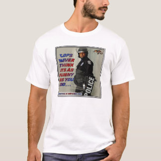 rolig polis tee