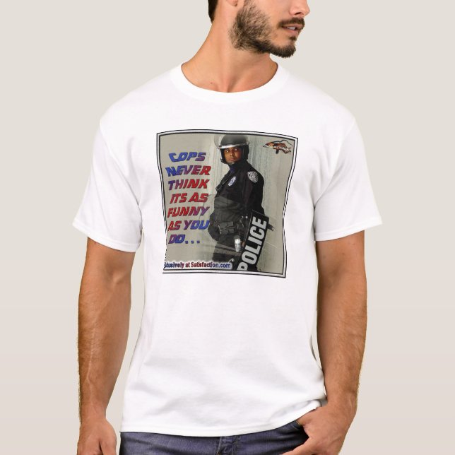 rolig polis tee (Framsida)
