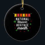 Rolig present för nationella hispaniska kulturarvs julgransprydnad keramik<br><div class="desc">Rolig present för nationella hispaniska kulturarvsmånaden 
hispanic, latinos, kulturarv, latina, spanska, vintage, retro, mexikansk, kultur, mexiko, flaggor, stolt, gåvor, stolthet, latin amerika, självständighet, länder, nationella hispaniska kulturarvsmånaden, 2021, regnbåge</div>