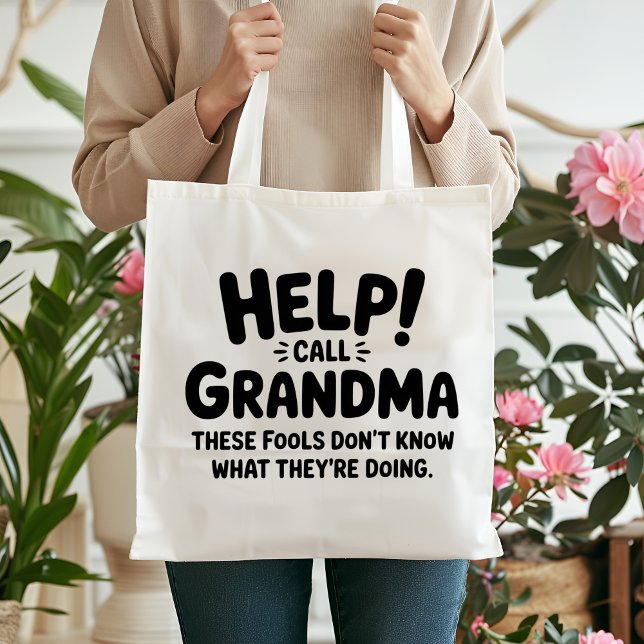 Rolig present till mormor med texten Hjälp! Ring m Tygkasse (Skapare uppladdad)