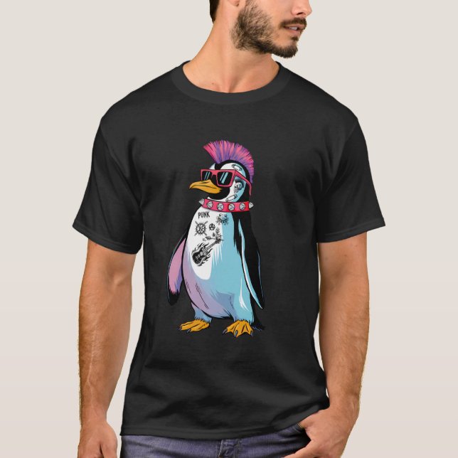 Rolig punks rock punksrockare pingvin kostym t shirt (Framsida)