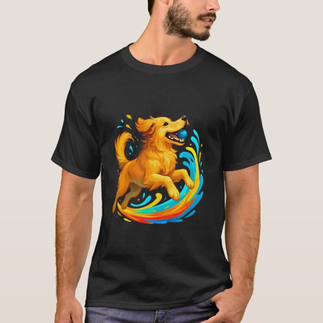 Rolig Retriever som leker med boll konst T Shirt (Framsida)