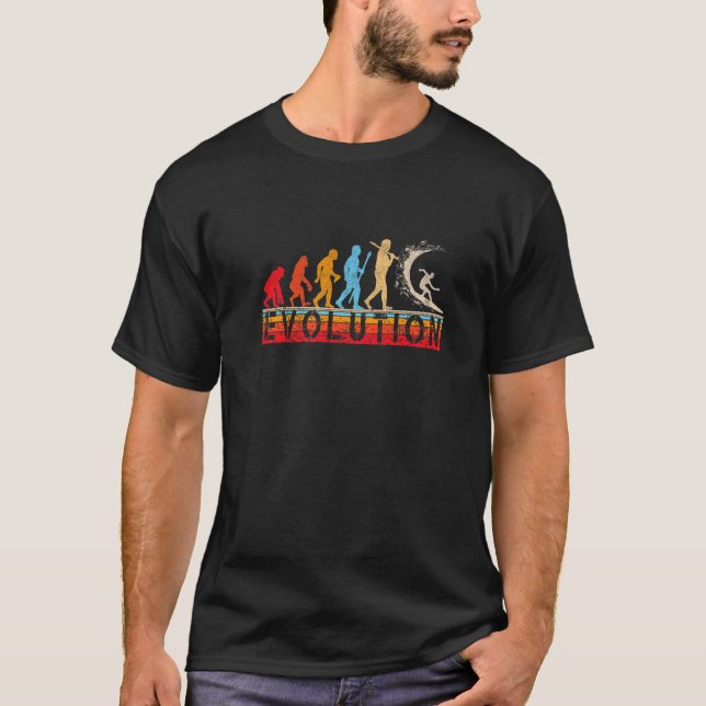 Rolig Retro Evolution Surfing Evolution Surfare Ku T Shirt (Framsida)