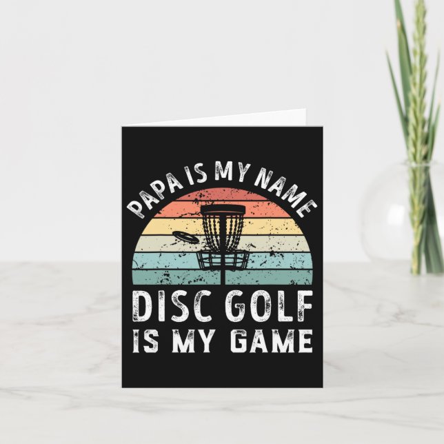 Rolig Retro Papa Discgolf Är Mitt Spel Fars Dag Kort (Framsida)