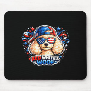 Rolig röd vit och vov pudel hund patriotisk usa musmatta