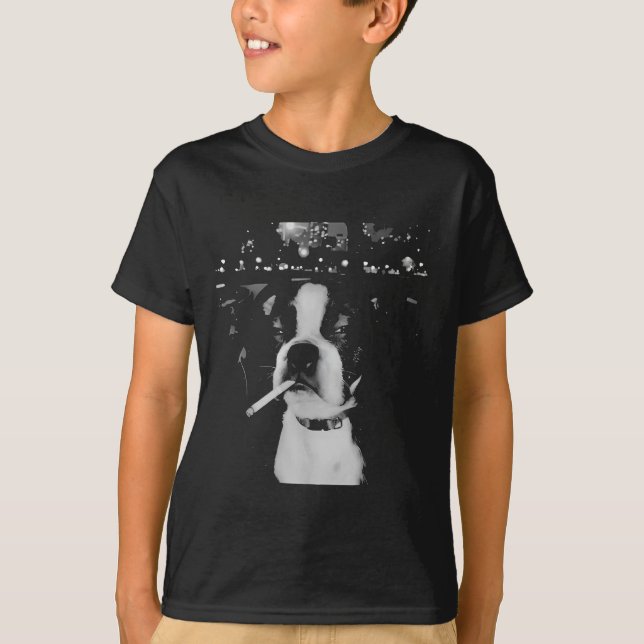 Rolig Rökande Hund Meme T Shirt (Framsida)