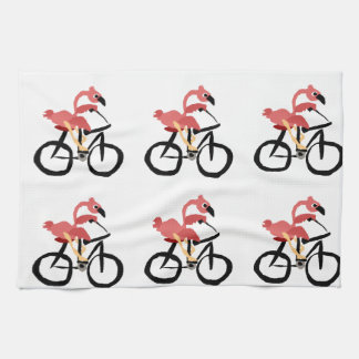Rolig rosa Flamingofågel på cykeln Kökshandduk