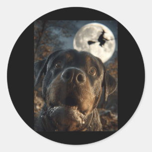 Rolig Rottweiler Selfie Fullmåne Flygande Häxa Runt Klistermärke