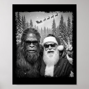 Rolig Sasquatch-meme Cool selfie med Santa Christ Poster