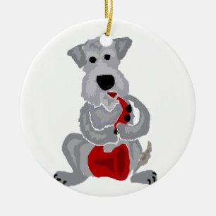 Rolig Schnauzer som leker den röda saxofonen Julgransprydnad Keramik
