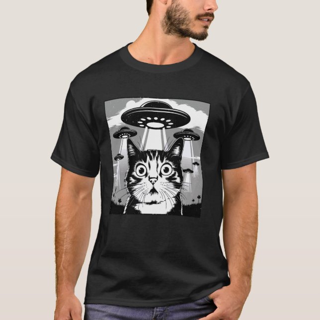 Rolig Sci-Fi, Chockad Katt Meme Utomjording Invasi T Shirt (Framsida)
