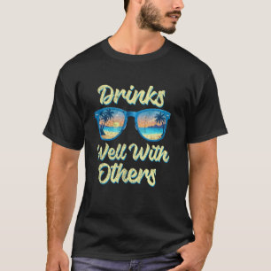 Rolig Semester Baecation Tjejresa Dricker Väl Wi T Shirt