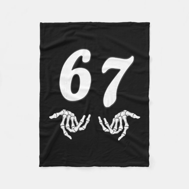 Rolig Six Seven 6 7 Meme 67 Skelett Hand Halloween Fleecefilt (Framsidan)