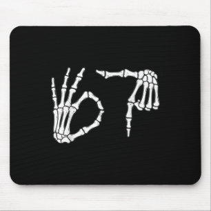 Rolig Six Seven 6 7 Meme 67 Skelett Hand Halloween Musmatta