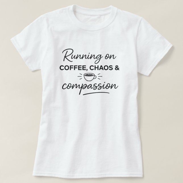 Rolig sjuksköterska nattpass kaffein t shirt (Design framsida)