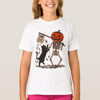 Rolig skelett som går med svart katt Halloween T Shirt