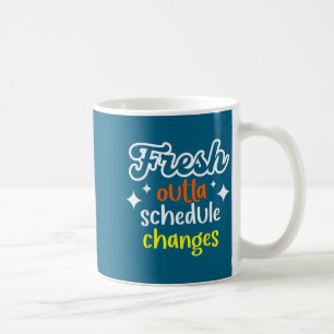 Rolig skolrådgivare färska ur schematändring kaffemugg