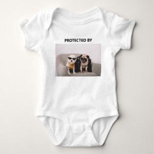 Rolig Skyddad Av Hundar Foto T Shirt