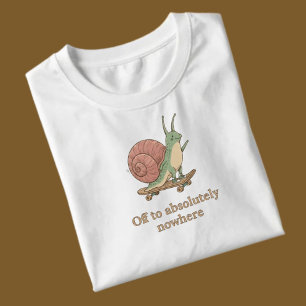 Rolig Snigel Skateboard T-Shirt – Söt Estetik