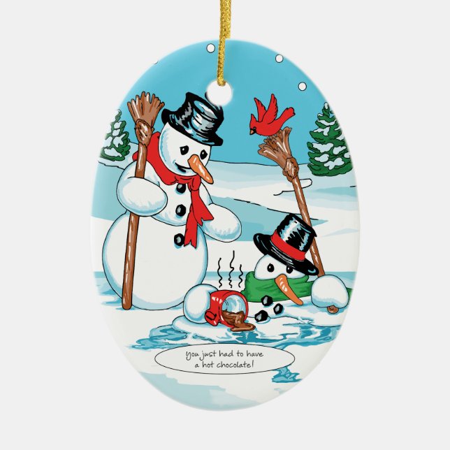 Rolig snögubbe med den varma chokladtecknaden julgransprydnad keramik (Framsidan)