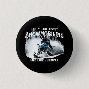 Rolig snöskoteråkning med snöskoter knapp