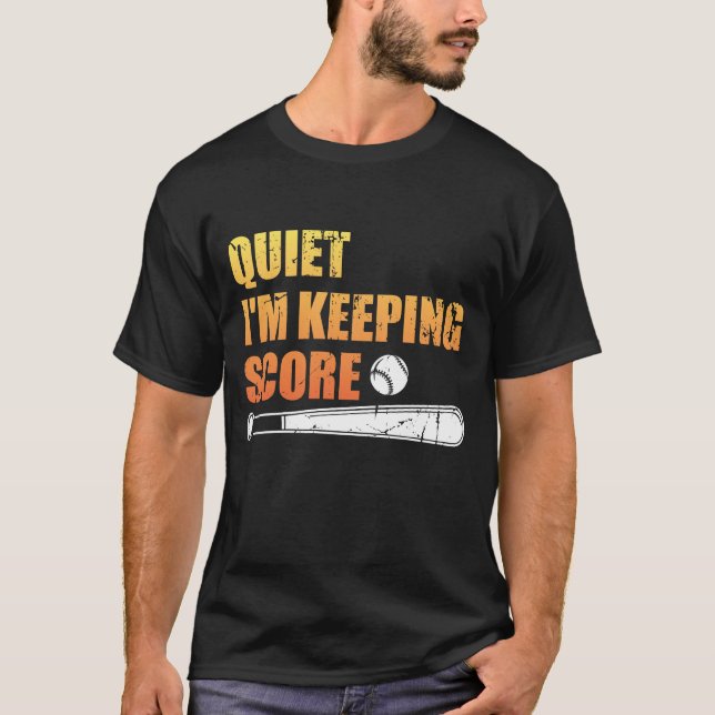 Rolig softballScorekeepertystnad mig förmiddag som T Shirt (Framsida)