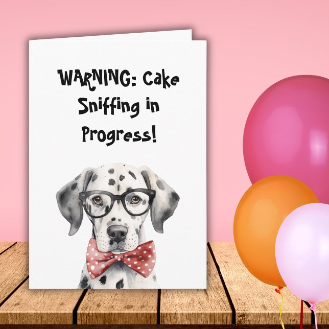 Rolig söt dalmatiner som tittar hund födelsedag vi kort (Skapare uppladdad)