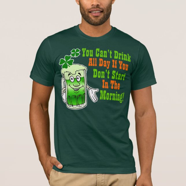 Rolig st patricks day som dricker humor t shirt (Framsida)