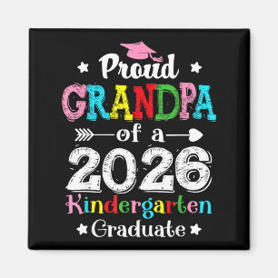 Rolig stolt farfar till en kindergartengrad från 2 magnet