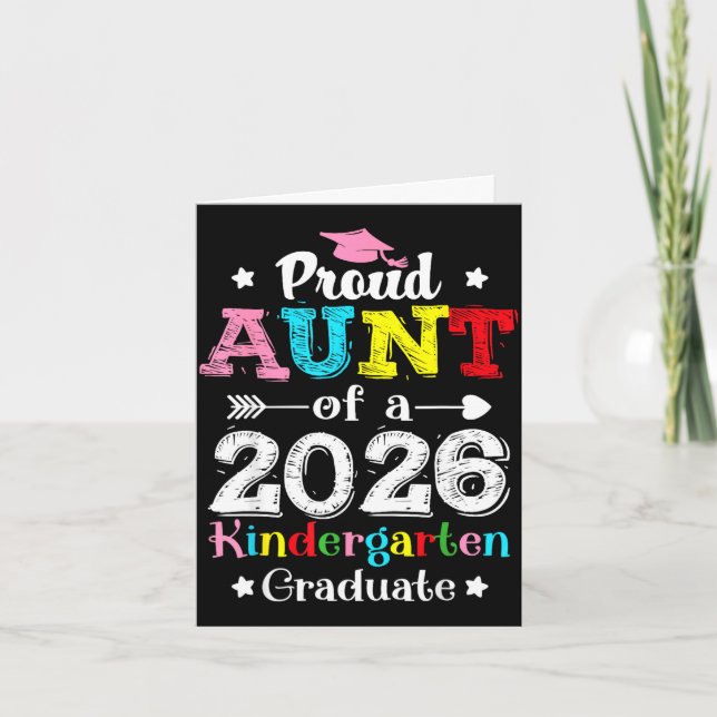 Rolig stolt faster till en kindergartengraduand i  kort (Framsida)