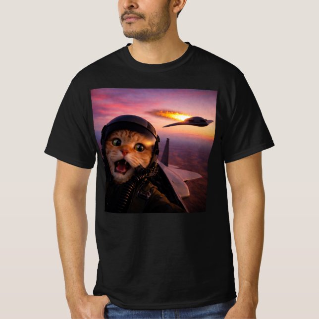 Rolig stridspilotkatt — Vintage ”Kattkrig” Meme  T Shirt (Framsida)