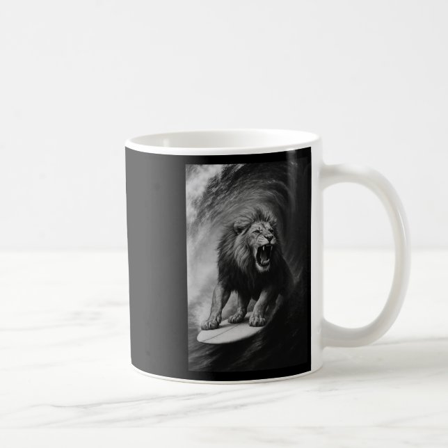 Rolig Surfande Lejon Selfie På Surfbräda Safari An Kaffemugg (Höger)