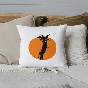 Rolig svart katt orange tomat modern vit anpassad kudde