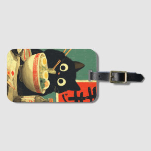 Rolig svart katt som äter Ramen Bagagebricka