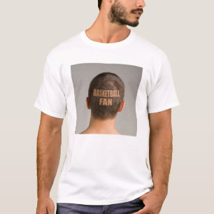 Rolig T-shirt för basketfan med frisyr Rakad skall