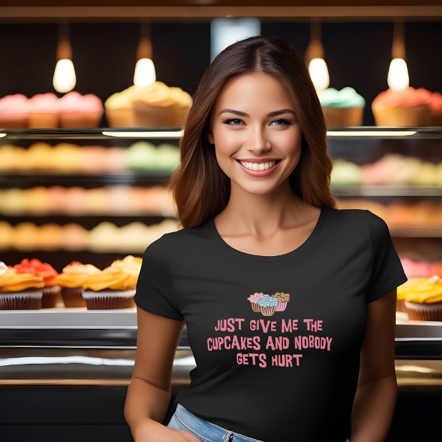 Rolig T-Shirt för Cupcake-älskare (Sweeten Your Style with Cupcake Humor! 🍰)