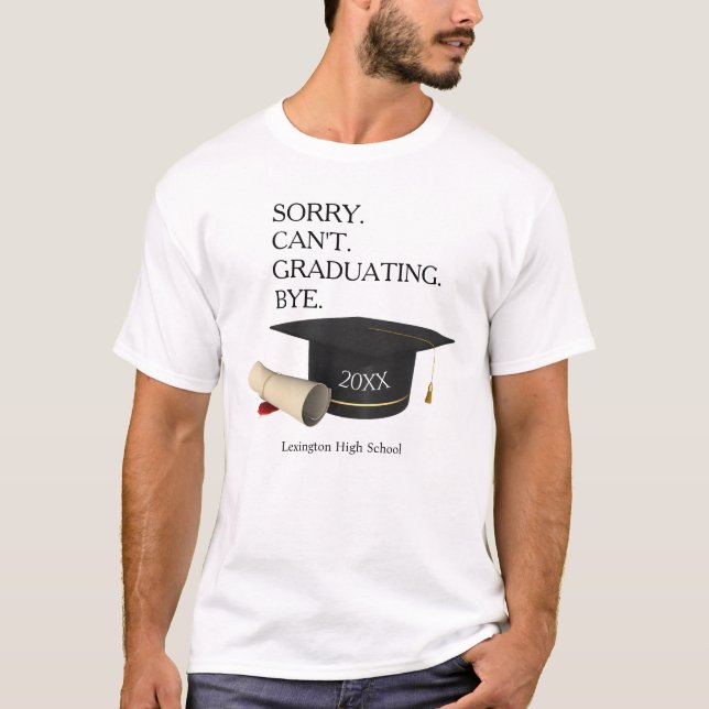 Rolig T-Shirt för Examen 2024 PresenT-Shirt (Framsida)
