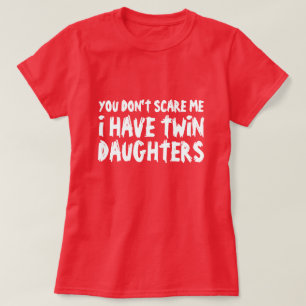 Rolig t-shirt för mammor som har tvillingdöttrar