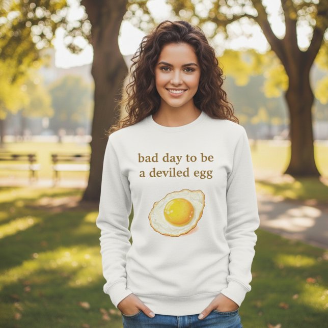Rolig T-shirt med ägg-pun – “Dålig dag att vara en (Skapare uppladdad)